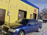 Mercedes-Benz E 200 1993 годаfor1 650 000 тг. в Астана