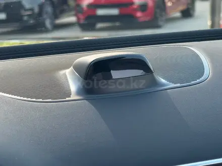 Mercedes-Maybach SL 680 2026 года за 185 000 000 тг. в Алматы – фото 17