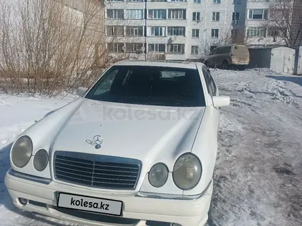 Mercedes-Benz E 200 1996 года за 2 300 000 тг. в Петропавловск