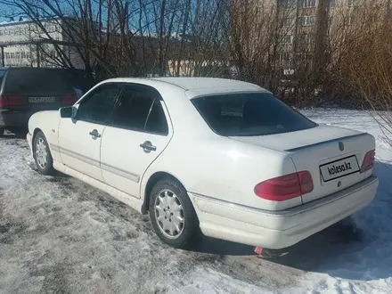 Mercedes-Benz E 200 1996 года за 2 300 000 тг. в Петропавловск – фото 10