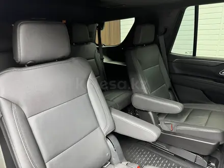 Chevrolet Tahoe 2021 года за 35 800 000 тг. в Алматы – фото 11