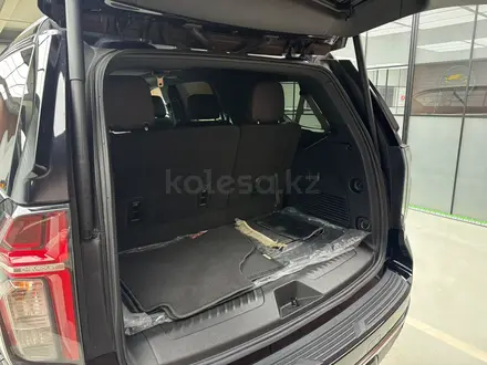Chevrolet Tahoe 2021 года за 35 800 000 тг. в Алматы – фото 12
