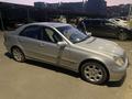 Mercedes-Benz C 240 2004 годаfor3 500 000 тг. в Актобе – фото 2