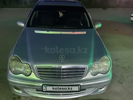 Mercedes-Benz C 240 2004 года за 3 500 000 тг. в Актобе – фото 8