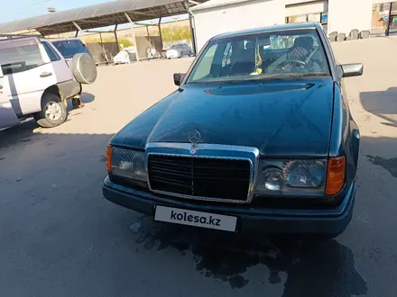 Mercedes-Benz E 200 1990 года за 1 500 000 тг. в Караганда – фото 4