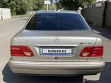 Mercedes-Benz E 230 1997 годаүшін2 100 000 тг. в Павлодар – фото 2