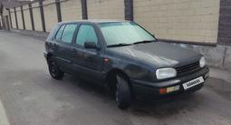 Volkswagen Golf 1994 годаүшін1 170 000 тг. в Караганда