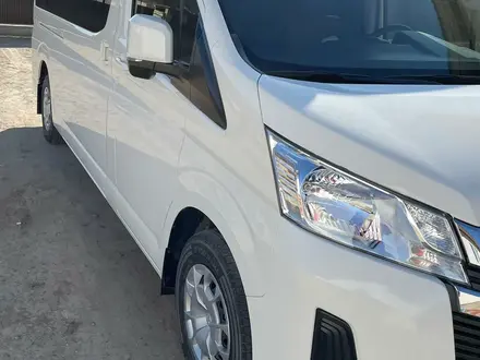 Toyota Hiace 2019 года за 26 000 000 тг. в Атырау – фото 2