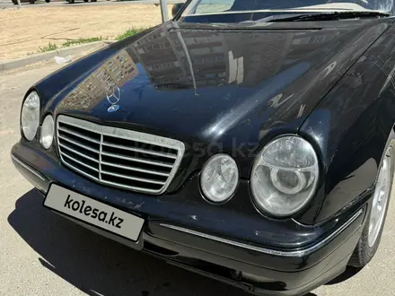 Mercedes-Benz E 320 2002 года за 5 000 000 тг. в Атырау – фото 2