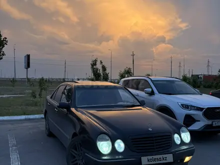 Mercedes-Benz E 320 2002 года за 5 000 000 тг. в Атырау – фото 7