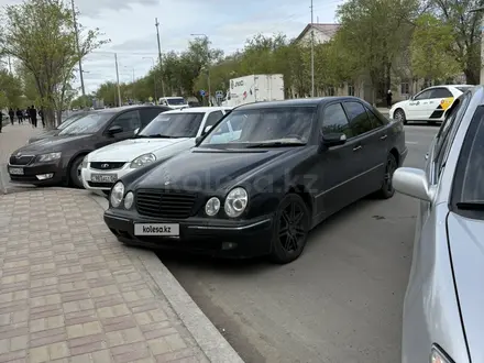 Mercedes-Benz E 320 2002 года за 5 000 000 тг. в Атырау – фото 8