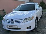 Toyota Camry 2010 года за 7 390 000 тг. в Жанакорган – фото 2