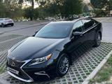 Lexus ES 200 2017 года за 14 000 000 тг. в Алматы