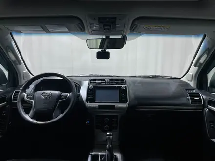 Toyota Land Cruiser Prado Luxe 2018 года за 25 400 000 тг. в Алматы – фото 8