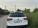 Volkswagen Tiguan 2018 года за 8 889 000 тг. в Алматы – фото 4