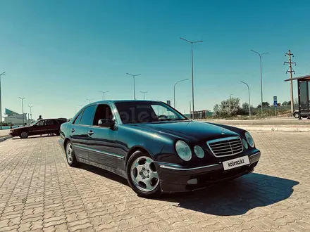 Mercedes-Benz E 280 2000 года за 4 500 000 тг. в Актау – фото 3