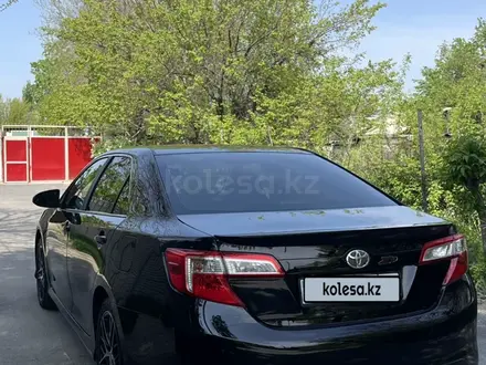 Toyota Camry 2014 года за 8 500 000 тг. в Тараз – фото 10