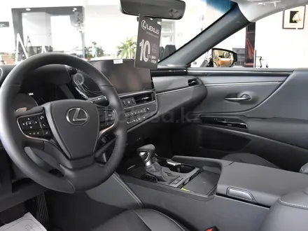 Lexus ES 250 Progressive 2025 года за 29 798 800 тг. в Кокшетау – фото 4