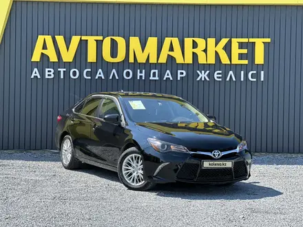 Toyota Camry 2016 года за 9 100 000 тг. в Актобе – фото 2