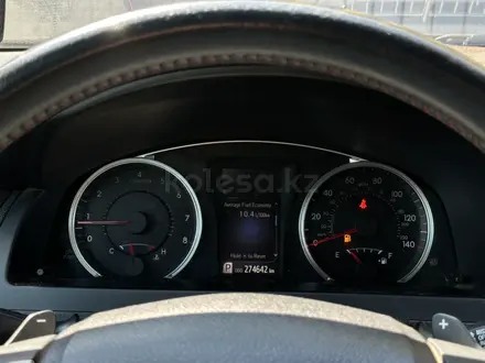 Toyota Camry 2016 года за 9 100 000 тг. в Актобе – фото 21