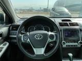 Toyota Camry 2014 года за 8 700 000 тг. в Алматы – фото 2
