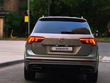 Volkswagen Tiguan 2020 года за 12 700 000 тг. в Алматы – фото 5