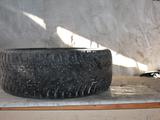 Резина шина 1 шт 245 50 20 Hakkapeilitta 8 2014 года за 1 000 тг. в Караганда
