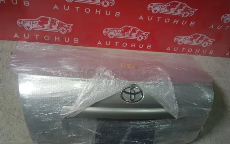 Крышка багажника Toyota Avensis ОРИГИНАЛ за 40 000 тг. в Астана