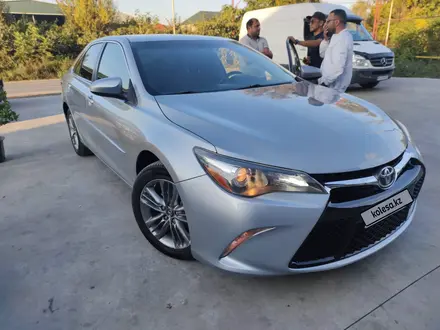 Toyota Camry 2017 года за 5 200 000 тг. в Актау – фото 2