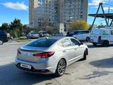 Hyundai Elantra 2019 года за 7 500 000 тг. в Шымкент – фото 4