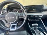 Kia K5 2022 года за 12 000 000 тг. в Караганда – фото 2