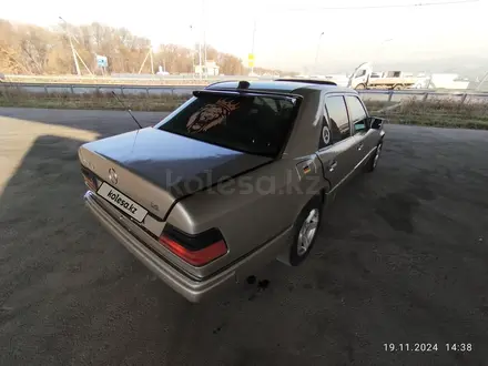 Mercedes-Benz E 230 1990 года за 1 250 000 тг. в Алматы – фото 8