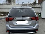 Mitsubishi Outlander 2017 годаүшін12 300 000 тг. в Усть-Каменогорск – фото 3