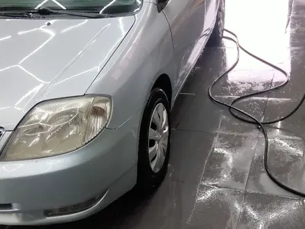 Toyota Corolla 2004 года за 3 500 000 тг. в Актобе – фото 7