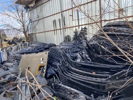 Решетка радиатора за 98 000 тг. в Астана – фото 4