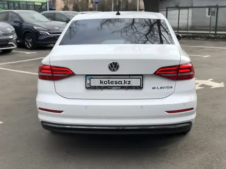 Volkswagen Lavida 2021 года за 9 300 000 тг. в Алматы – фото 4