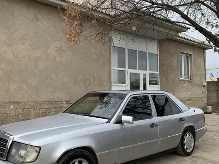 Mercedes-Benz E 230 1989 года за 900 000 тг. в Шымкент – фото 2