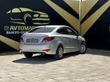 Hyundai Solaris 2015 года за 5 800 000 тг. в Атырау – фото 5