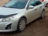 Chevrolet Cruze 2013 года за 2 000 000 тг. в Актобе – фото 3