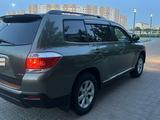 Toyota Highlander 2011 года за 8 400 000 тг. в Актау – фото 4