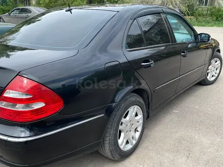 Mercedes-Benz E 240 2002 года за 5 200 000 тг. в Караганда – фото 5