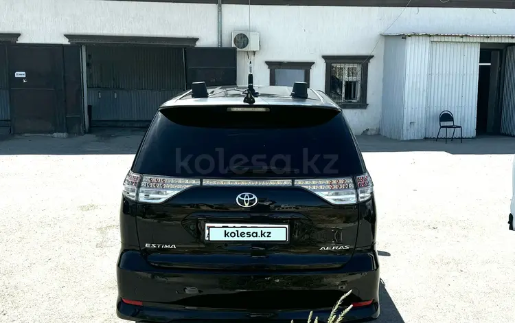 Toyota Estima 2008 годаfor5 500 000 тг. в Актау