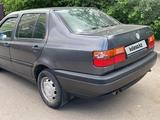 Volkswagen Vento 1993 годаүшін1 670 000 тг. в Астана – фото 2