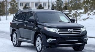 Toyota Highlander 2013 года за 13 200 000 тг. в Астана