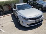 Kia K5 2017 года за 7 100 000 тг. в Алматы – фото 2