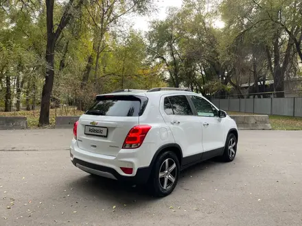 Chevrolet Tracker 2020 года за 6 880 000 тг. в Алматы – фото 2