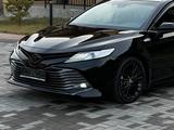 Toyota Camry 2020 года за 18 000 000 тг. в Шымкент – фото 3