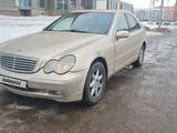 Mercedes-Benz C 240 2000 годаүшін3 200 000 тг. в Астана – фото 2