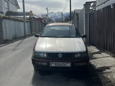 Volkswagen Passat 1995 года за 1 100 000 тг. в Алматы – фото 4