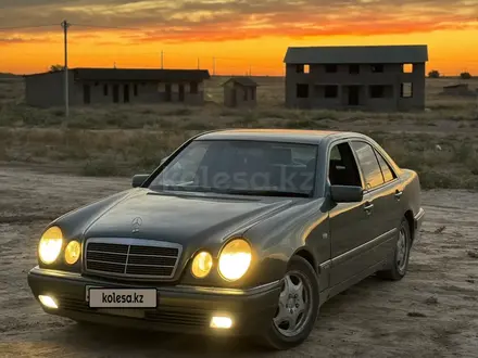 Mercedes-Benz E 320 1996 года за 2 500 000 тг. в Шымкент – фото 9